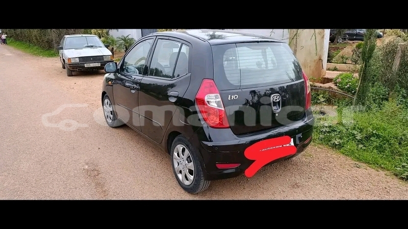 Big with watermark hyundai i10 masqat azaiba 7873
