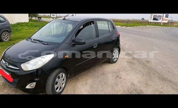 Buy Used Hyundai i10 Black Car in Azaiba in Masqat Buy Used Hyundai i10 Black Car in Azaiba in Masqat