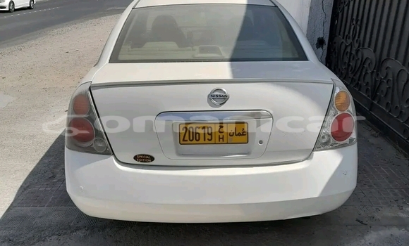 Buy Used Nissan Altima White Car in al–Mudaybi in ash-Sharqiyah