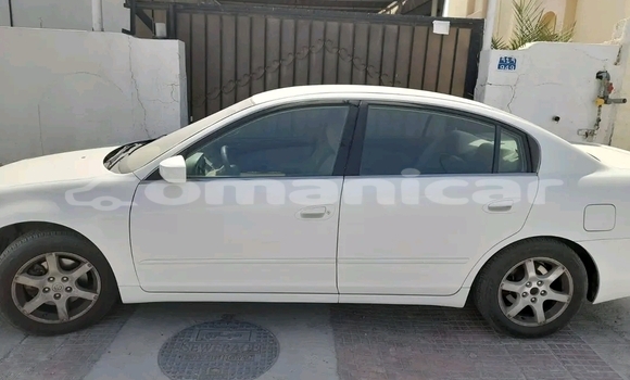 Buy Used Nissan Altima White Car in al–Mudaybi in ash-Sharqiyah Buy Used Nissan Altima White Car in al–Mudaybi in ash-Sharqiyah