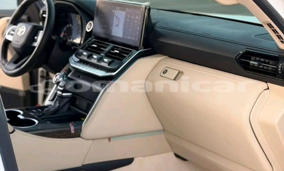 Buy Used Toyota Land Cruiser White Car in Bahla' in ad-Dakhiliyah Buy Used Toyota Land Cruiser White Car in Bahla' in ad-Dakhiliyah