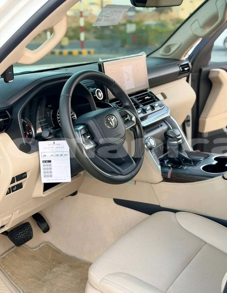 Big with watermark toyota land cruiser masqat as sib 7891