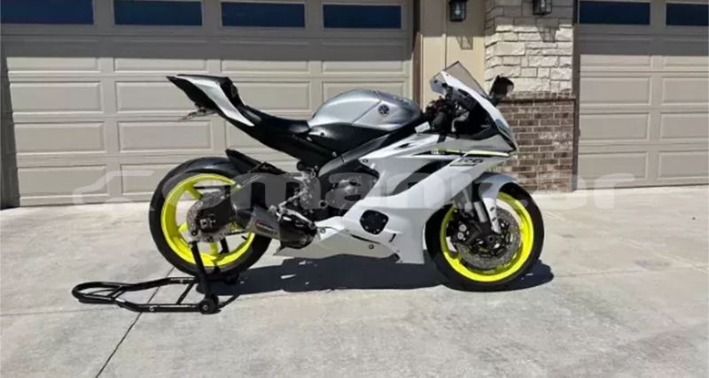 Big with watermark yamaha r5 al batinah al khuwair 7905