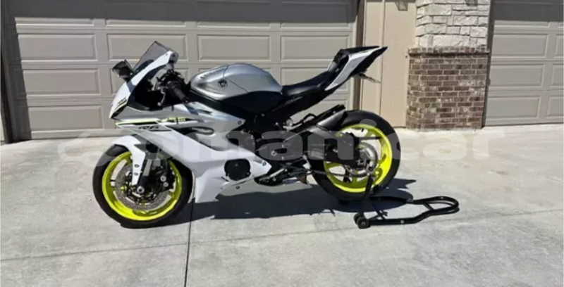 Big with watermark yamaha r5 al batinah al khuwair 7905