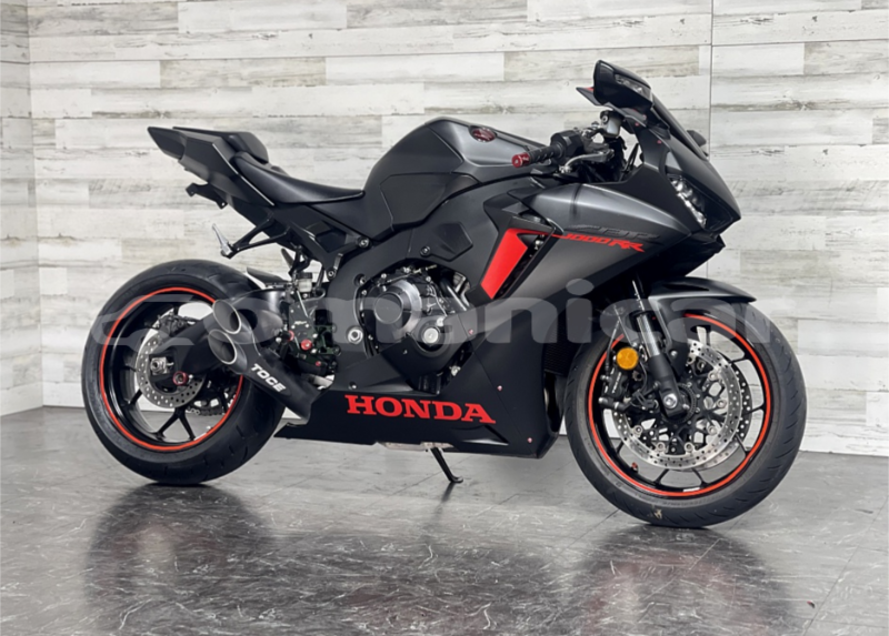 Big with watermark honda cbr 1000 rr masqat muscat 7906