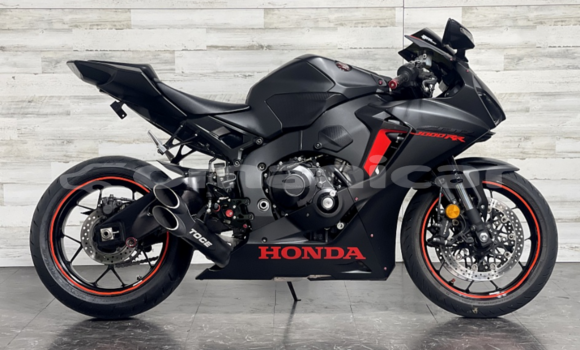 Buy Used Honda CBR 1000 RR Black Bike in Muscat in Masqat Buy Used Honda CBR 1000 RR Black Bike in Muscat in Masqat