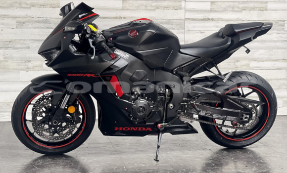Buy Used Honda CBR 1000 RR Black Bike in Muscat in Masqat Buy Used Honda CBR 1000 RR Black Bike in Muscat in Masqat