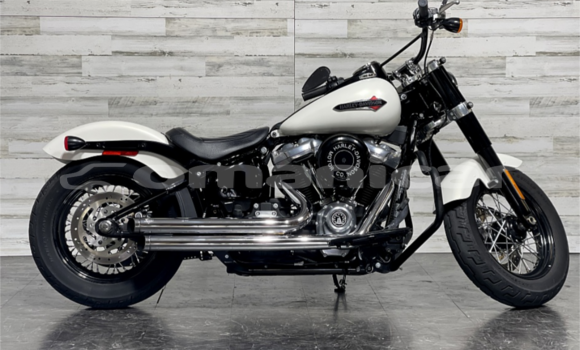 Buy Used Harley Davidson Softail White Bike in Muscat in Masqat Buy Used Harley Davidson Softail White Bike in Muscat in Masqat