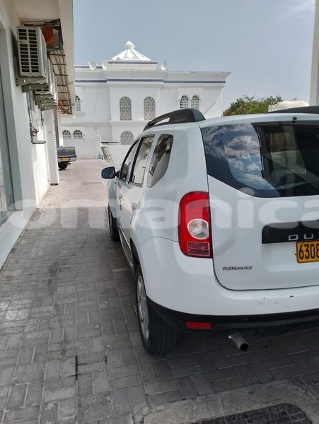 Big with watermark renault duster masqat muscat 7909