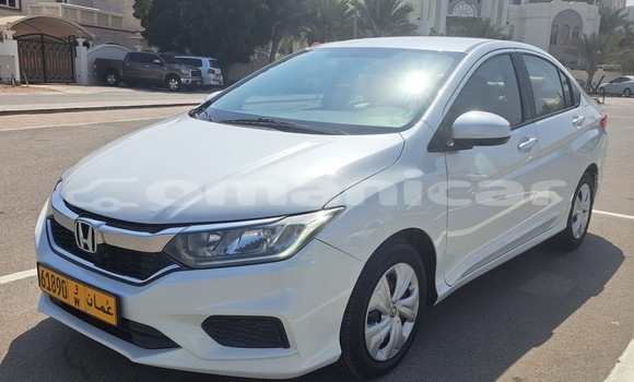 Buy Used Honda City White Car in Muscat in Masqat Buy Used Honda City White Car in Muscat in Masqat