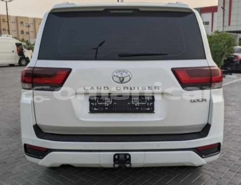 Big with watermark toyota land cruiser masqat muscat 7916