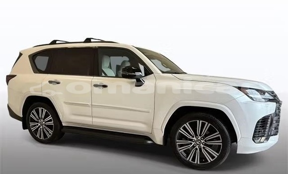 Buy Used Lexus LX White Car in Salalah in Dhufar Buy Used Lexus LX White Car in Salalah in Dhufar