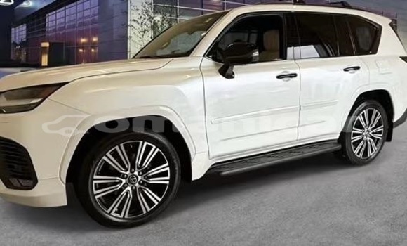 Buy Used Lexus LX White Car in Salalah in Dhufar Buy Used Lexus LX White Car in Salalah in Dhufar