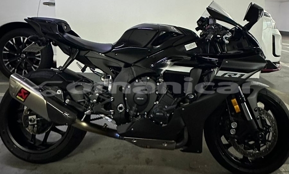 Buy Used Yamaha R1 Black Bike in Muscat in Masqat