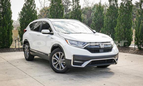 Buy Used Honda CR–V White Car in Muscat in Masqat