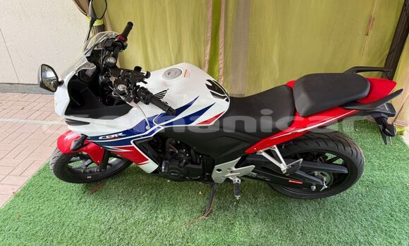 Buy Used Honda CBR Beige Bike in Muscat in Masqat