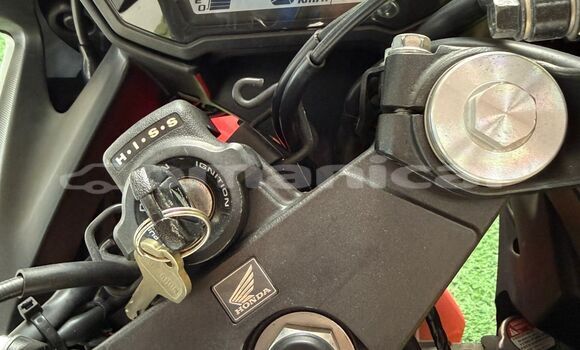 Buy Used Honda CBR Beige Bike in Muscat in Masqat Buy Used Honda CBR Beige Bike in Muscat in Masqat