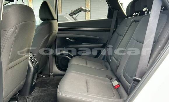 Buy Used Hyundai Tucson White Car in Muscat in Masqat Buy Used Hyundai Tucson White Car in Muscat in Masqat