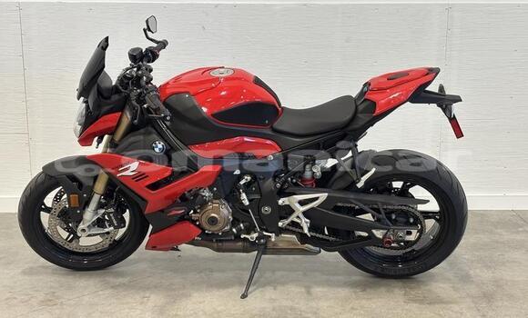 Buy Used BMW S 1000 Red Bike in Azaiba in Masqat Buy Used BMW S 1000 Red Bike in Azaiba in Masqat
