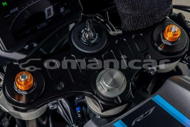 Big with watermark yamaha yzf masqat muscat 7940