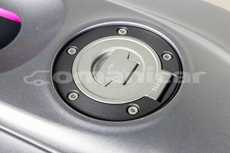 Big with watermark yamaha yzf masqat muscat 7940