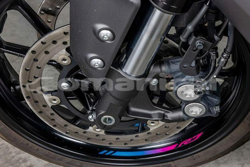 Big with watermark yamaha yzf masqat muscat 7940