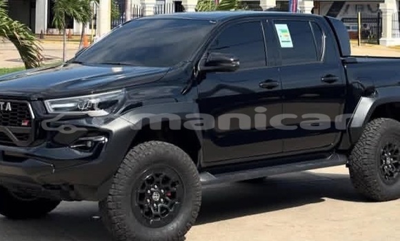 Buy Used Toyota Hilux White Car in Muscat in Masqat Buy Used Toyota Hilux White Car in Muscat in Masqat