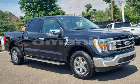 Buy Used Ford F–150 Black Car in Muscat in Masqat