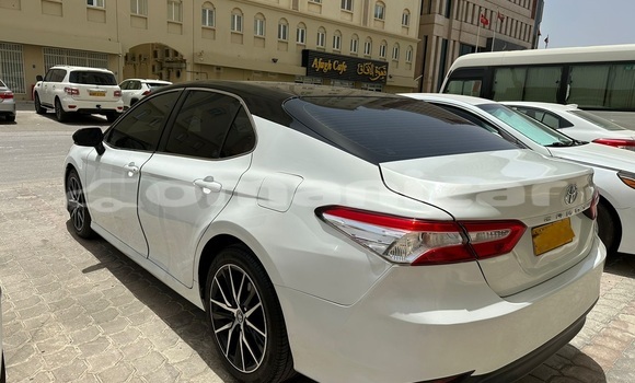 Buy Used Toyota Camry White Car in Muscat in Masqat Buy Used Toyota Camry White Car in Muscat in Masqat