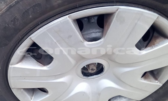 Buy Used Toyota Yaris Silver Car in Suhar in al-Batinah Buy Used Toyota Yaris Silver Car in Suhar in al-Batinah