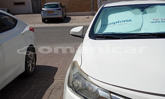 Buy Used Toyota Yaris White Car in Bawshar in Masqat Buy Used Toyota Yaris White Car in Bawshar in Masqat