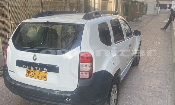 Buy Used Renault Duster White Car in Al khuwair in al-Batinah Buy Used Renault Duster White Car in Al khuwair in al-Batinah