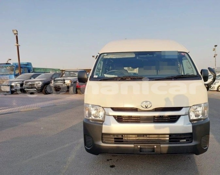 Big with watermark toyota hiace masqat muscat 7966