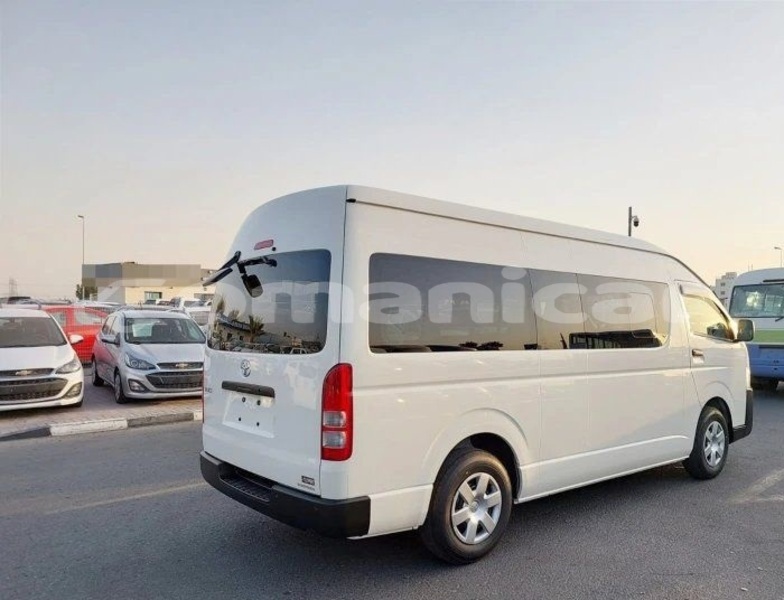 Big with watermark toyota hiace masqat muscat 7966
