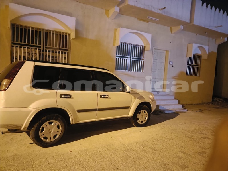 Big with watermark nissan x trail masqat muscat 7967