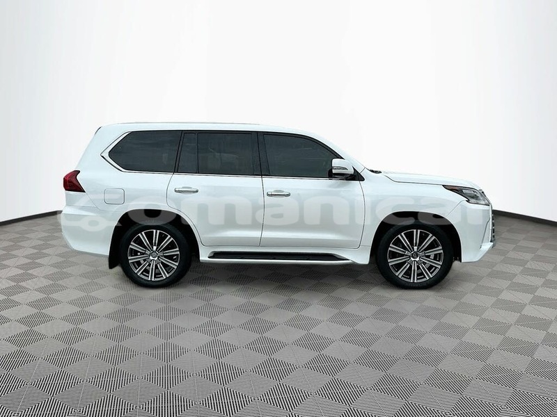 Big with watermark lexus lx 570 masqat muscat 7969