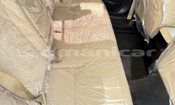 Buy Used Toyota Corolla White Car in Masqat in Masqat Buy Used Toyota Corolla White Car in Masqat in Masqat