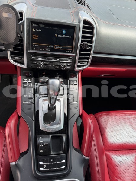 Big with watermark porsche cayenne dhufar import dubai 7974