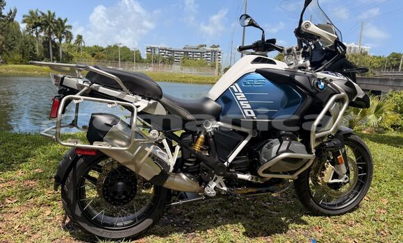 Buy Used BMW GS Black Bike in al–Khaburah in al-Batinah Buy Used BMW GS Black Bike in al–Khaburah in al-Batinah