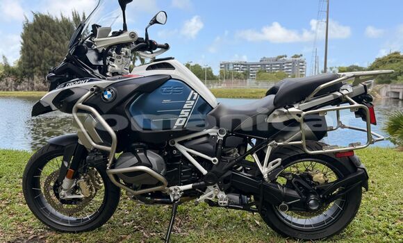 Buy Used BMW GS Black Bike in al–Khaburah in al-Batinah Buy Used BMW GS Black Bike in al–Khaburah in al-Batinah
