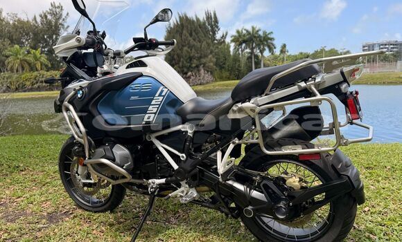 Buy Used BMW GS Black Bike in al–Khaburah in al-Batinah Buy Used BMW GS Black Bike in al–Khaburah in al-Batinah