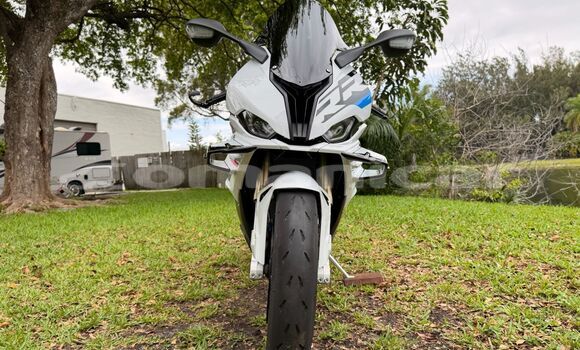 Buy Used BMW S 1000 White Bike in al–Khaburah in al-Batinah Buy Used BMW S 1000 White Bike in al–Khaburah in al-Batinah