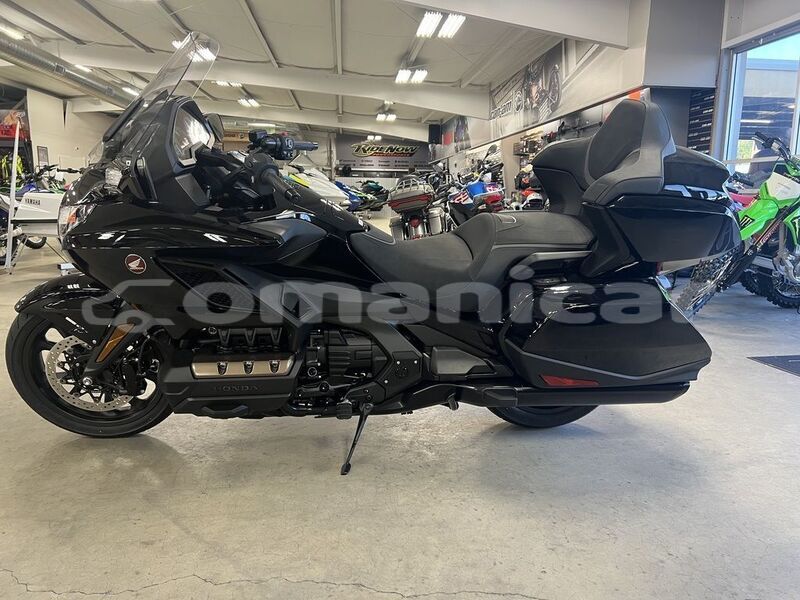 Big with watermark honda gold wing al batinah ar rustaq 7979
