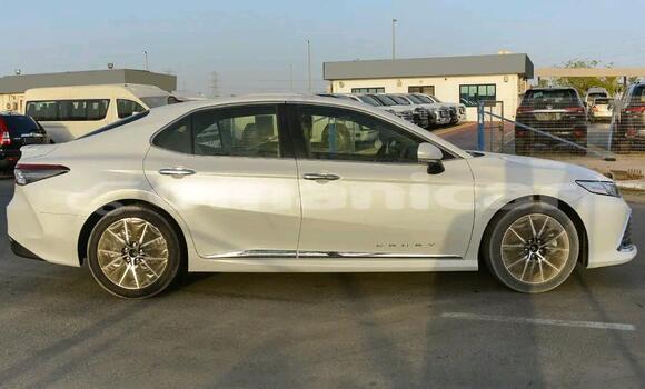 Buy Used Toyota Camry White Car in al–Masna'ah in al-Batinah Buy Used Toyota Camry White Car in al–Masna'ah in al-Batinah