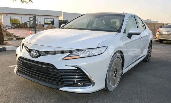 Buy Used Toyota Camry White Car in al–Masna'ah in al-Batinah Buy Used Toyota Camry White Car in al–Masna'ah in al-Batinah