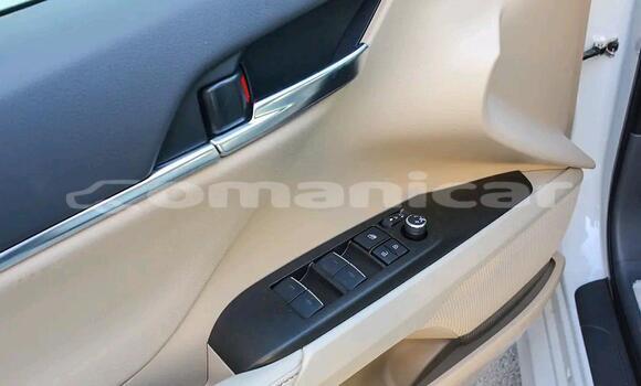 Buy Used Toyota Camry White Car in al–Masna'ah in al-Batinah Buy Used Toyota Camry White Car in al–Masna'ah in al-Batinah