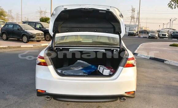 Buy Used Toyota Camry White Car in al–Masna'ah in al-Batinah Buy Used Toyota Camry White Car in al–Masna'ah in al-Batinah