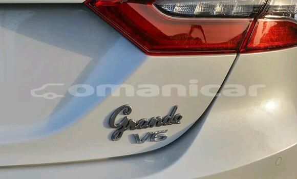 Buy Used Toyota Camry White Car in al–Masna'ah in al-Batinah Buy Used Toyota Camry White Car in al–Masna'ah in al-Batinah