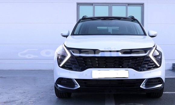 Buy Used Kia Sportage White Car in Muscat in Masqat Buy Used Kia Sportage White Car in Muscat in Masqat