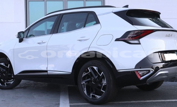 Buy Used Kia Sportage White Car in Muscat in Masqat Buy Used Kia Sportage White Car in Muscat in Masqat